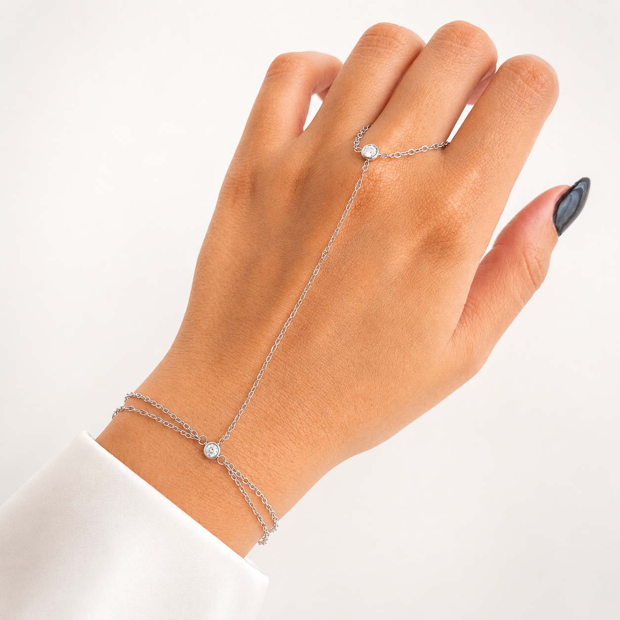 Halo Loop Hand Chain Silver