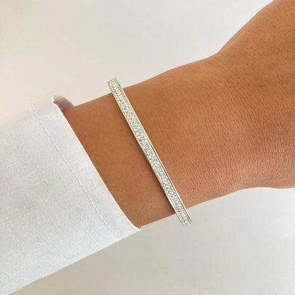 Round zircons Silver Bangle